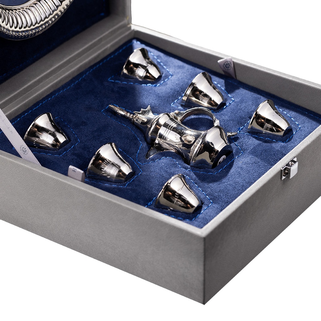 A set of a coffee pot, cups and a tray (A1)